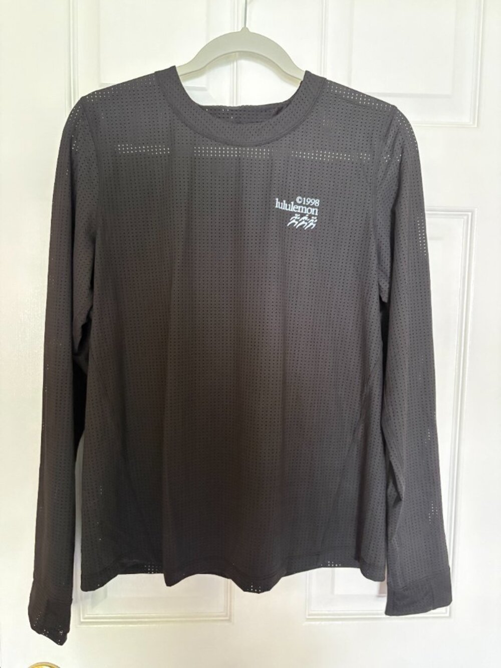 lululemon Breathable Running Longsleeve Shirt Running Graphic - Picture 2 of 4